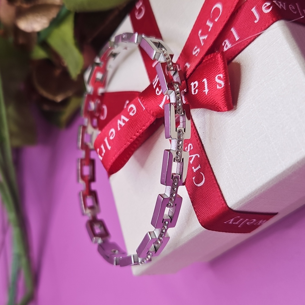 Infinity Bracelet Stainless Steel Silver Rhinestone Infiniti Bracelet - NEW